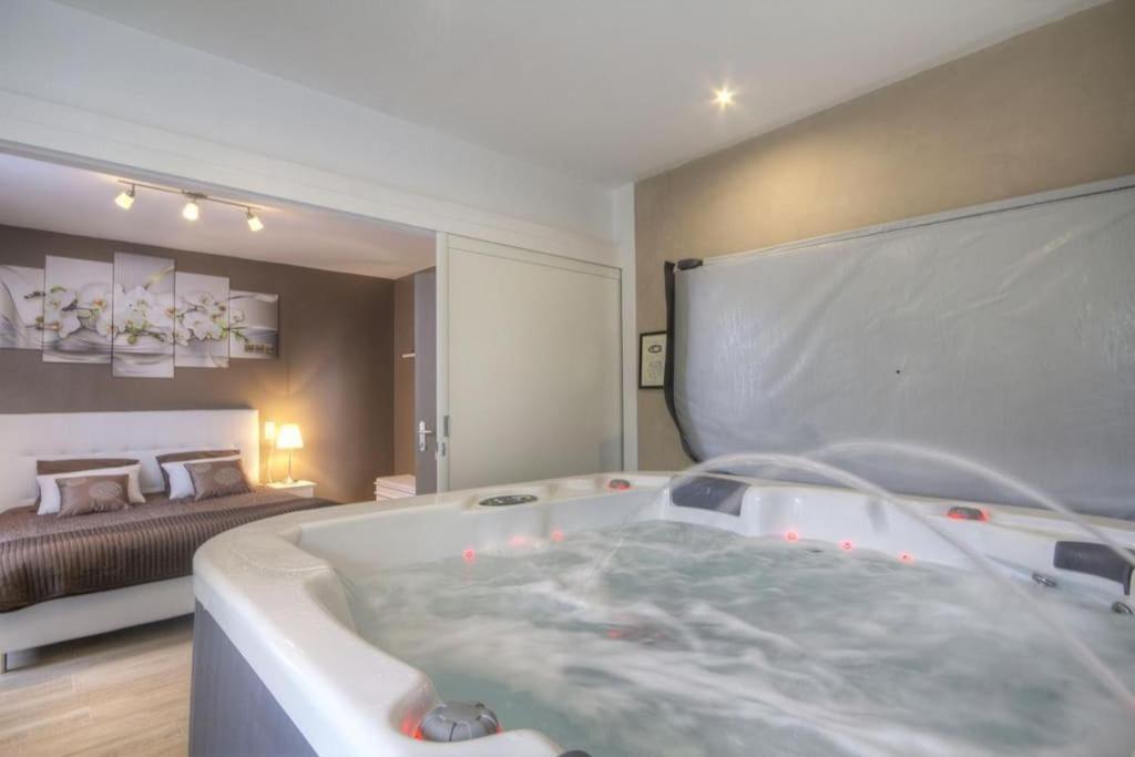 La Jolie 6/8 Pers. Holiday home *